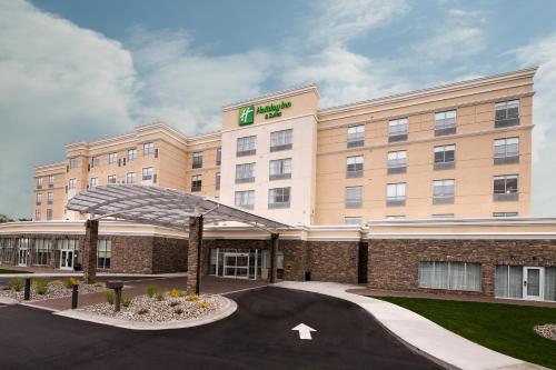 Holiday Inn & Suites Detroit - Troy, an IHG Hotel