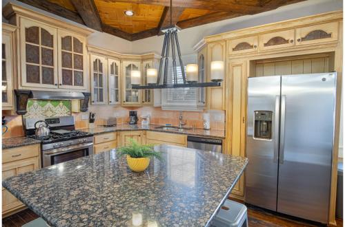 Beautiful Craftmans 4BR2,5BA Home Near Downtown in San Antonio, USA