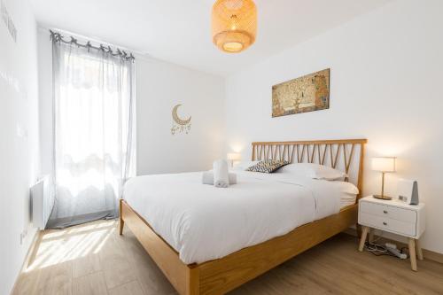 Large 2 Bdr at Nice Port