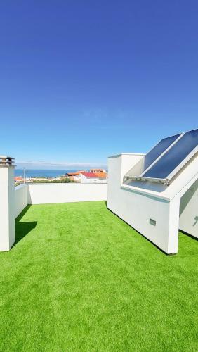 Exterior view, Modernes Haus mit spektakularem Meerblick und Pool in Pataias