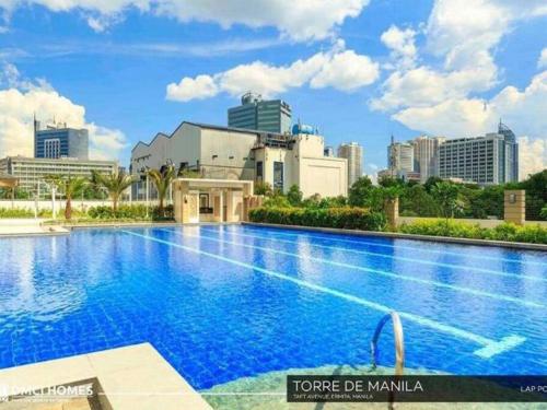 Torre DeManila TaftAvenue KingBed1bedroomBalcony 65InchesTV Rooftop Viewing LunetaPark ManilaOcean ManilaBay US Embassy, Manila (fotografie 2)