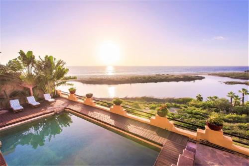 NEW Luxury Getaway - Pool, Spa, Sunset, VIEWS @ Casa Bella