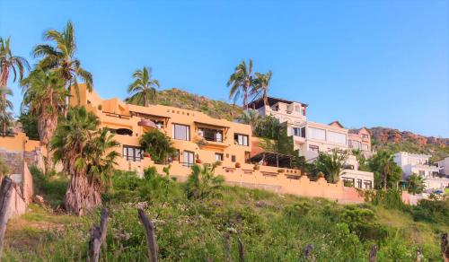 NEW Luxury Getaway - Pool, Spa, Sunset, VIEWS @ Casa Bella