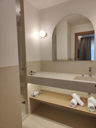 Hotel Les Grenettes - image 2