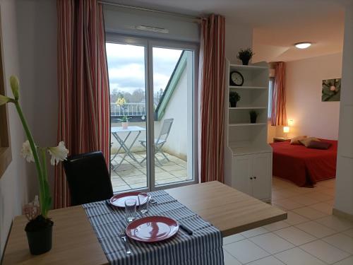 ทัศนียภาพ, Résidence de la Source by Euclenima (Residence de la Source by Euclenima) in ซาลี-เดอ-เบอาร์