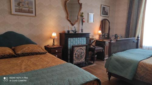 2 double beds