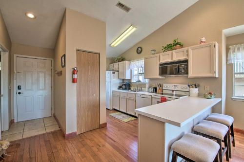 Branson Condo with Deck and Table Rock Lake View! - image 6
