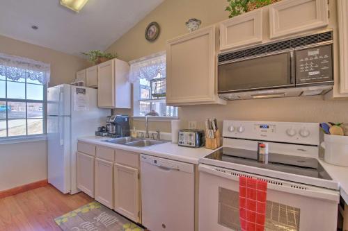 Branson Condo with Deck and Table Rock Lake View! - image 7