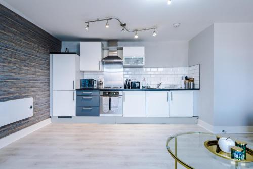 Stunning Apartment - 10 Minutes From Leeds