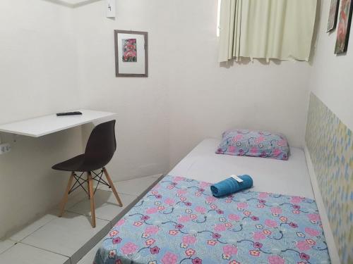Small Single Room image 2