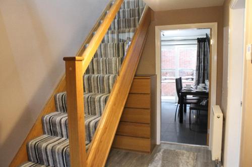 4 Bedroom Detached Holiday home with Hot Tub in Врексхем