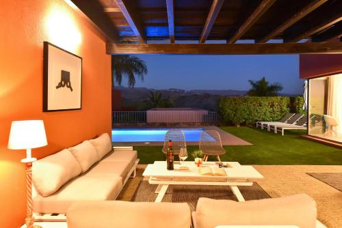 Par 4 Blue Star by VillaGranCanaria - image 5