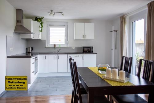 廚房, Ferienwohnung Mettenberg in 羅特河畔羅特