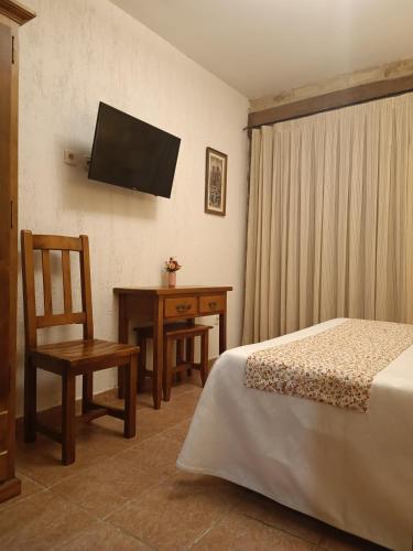hostal Decerca Prádena