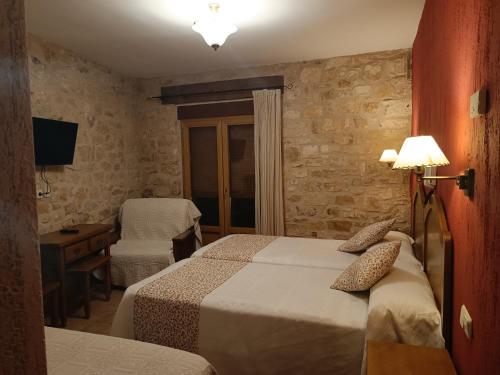 hostal Decerca Prádena