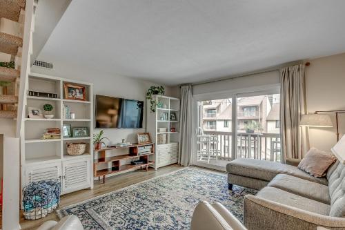 Large Family Friendly Condo - Steps to the Beach!