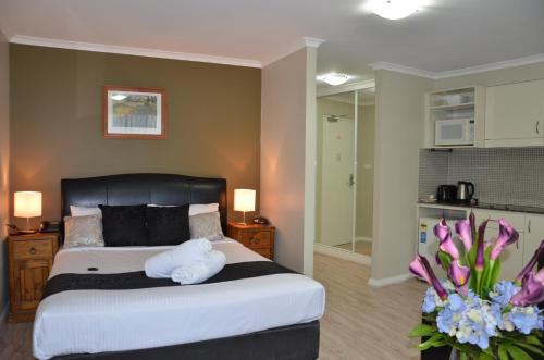 Napoleon On Kent Hotel - image 12