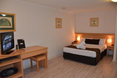 Napoleon On Kent Hotel - main image