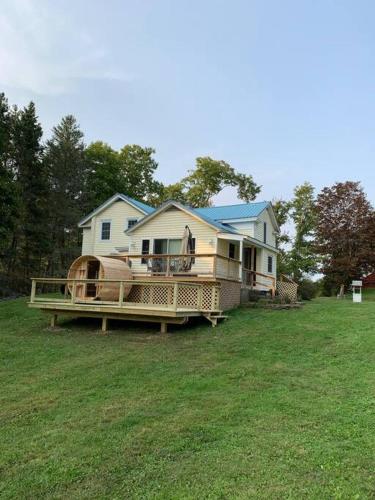 Harpersfield House/North West Catskills + sauna