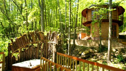 Szabadtéri fürdő, Lost River Hostel in West Baden Springs 