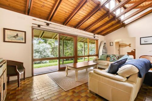 Gippsland Region Aruma 4-Star Single Room suite