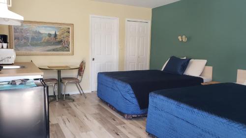 Oakwood Motel - Accommodation - Gravenhurst