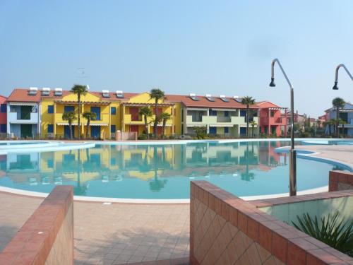 Very nice studio with private garden and swimming pool in 33050 Aprilia Marittima