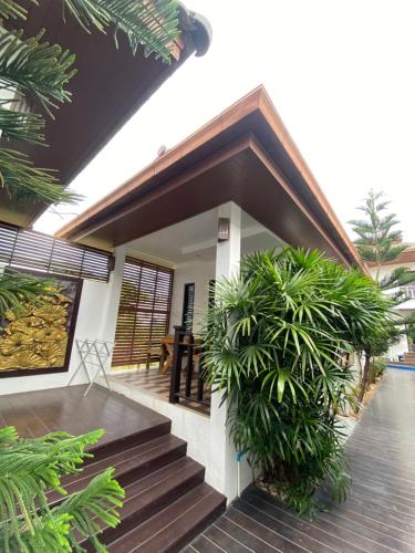 Virawan pool kohlarn วิราวัน พูล รีสอร์ท ที่พักเกาะล้าน Room Type - Bungalow with Patio