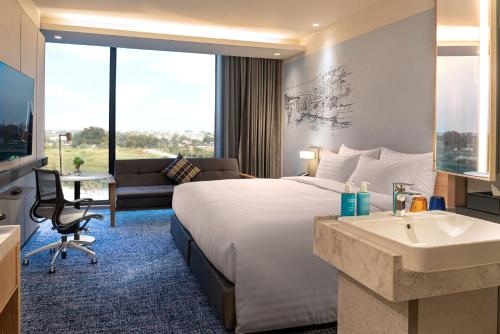 room detail thumbnail 1