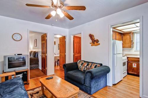 Pinetree Retreat - image 11