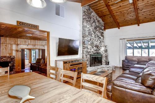Trout Creek Lodge - 3BR/2BA Home - image 7