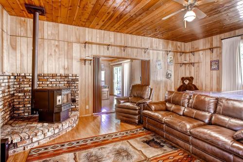 Trout Creek Lodge - 3BR/2BA Home - image 27