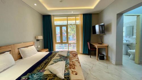 Madpackers Bir  in Palampur