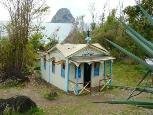 Buitenkant, Appartement spacieux Les Anses-d'Arlet 100 m² vue mer et montagne in Les Anses-d'Arlet