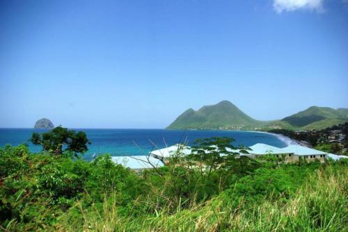 Buitenkant, Appartement spacieux Les Anses-d'Arlet 100 m² vue mer et montagne in Les Anses-d'Arlet