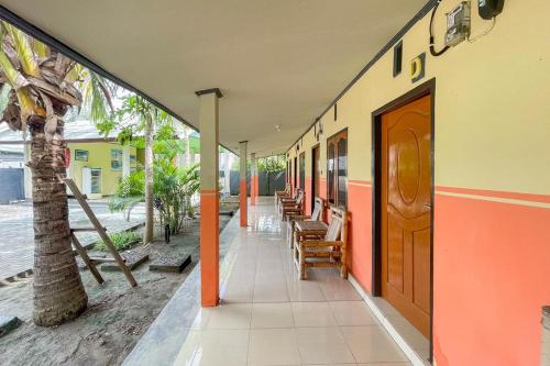 Exterior view, Ekas Beach Guesthouse Mitra RedDoorz in Tanjung Ringgit