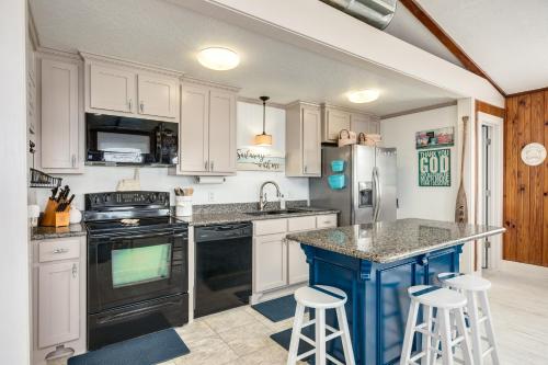Neverland Cottage in Crystal Beach, USA