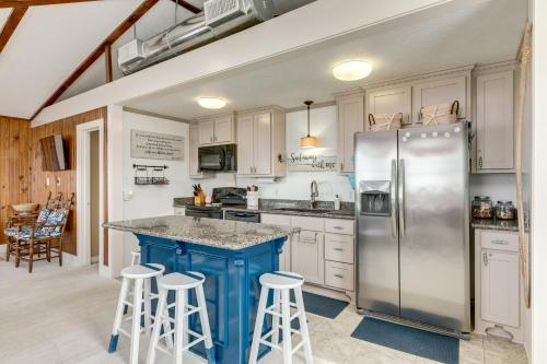Neverland Cottage in Crystal Beach, USA