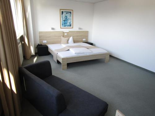 Businesshotel & Appartements Stuttgart-Vaihingen - Hotel - Stuttgart