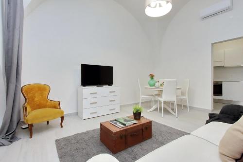 Ponte Cavour Apartment, Рим (фото 9)