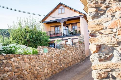  Cozy house in Tedejo 130 sqm peaceful natural surroundings, Unterkunft in Tedejo