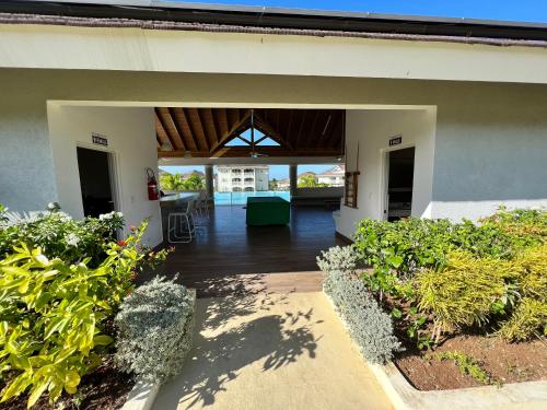 Ocho Rios Ocean Escape in 植物村