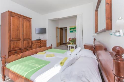 One-Bedroom apartment Standard image 9