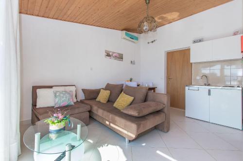 One-Bedroom Apartment with Balcony image 7