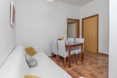 One-Bedroom apartment Standard image 5