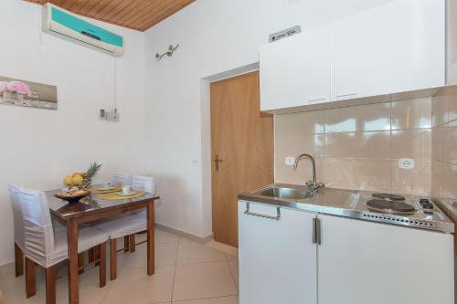 One-Bedroom Apartment with Balcony image 4
