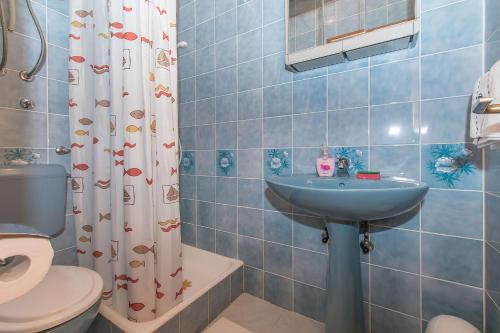 One-Bedroom Apartment with Balcony image 5