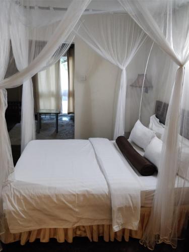 Lake Kariba Inns
