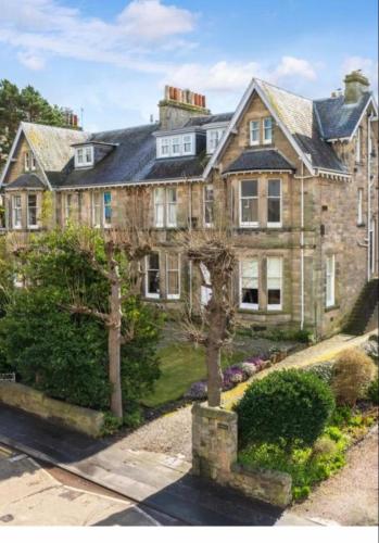 2 bedroom apartment centre St Andrews gîte à louer macdonald rusacks