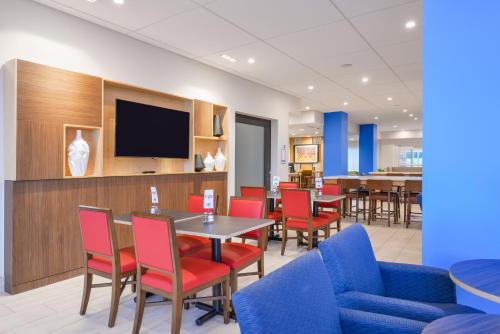 Holiday Inn Express Donaldsonville By IHG - 식음료(F&B)
